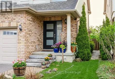 22 Highlands Crescent Collingwood ON L9Y 5H3