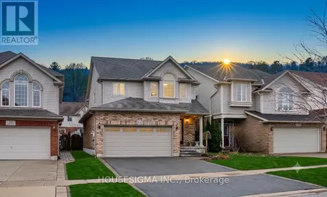 22 Highlands Crescent Collingwood ON L9Y 5H3