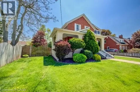 523 Lowther Street South Cambridge ON N3H 1Z4