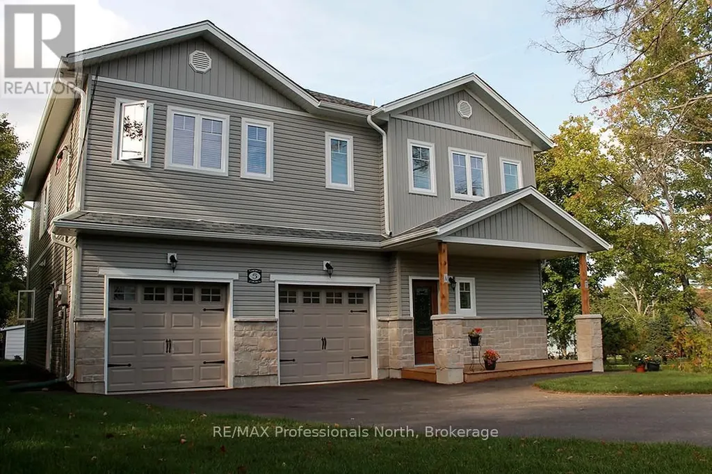 5 Greaves Avenue Huntsville ON P1H 1V2