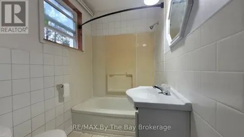 280 River Road East Wasaga Beach ON L9Z 2L7