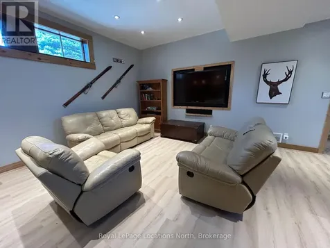 64 Silver Creek Drive Collingwood ON L9Y 4W9