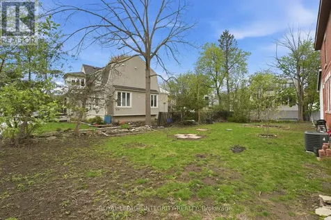 516 Churchill Avenue North Ottawa ON K1Z 5E4