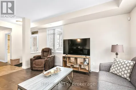 28 Tadley Private Ottawa ON K2J 2T3