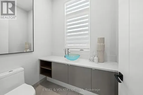 620 Rowanwood Avenue Ottawa ON K2A 3E2