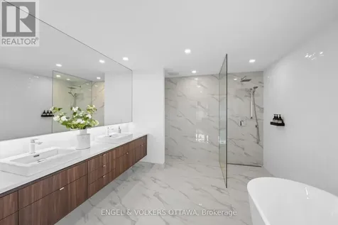 620 Rowanwood Avenue Ottawa ON K2A 3E2