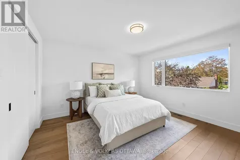 620 Rowanwood Avenue Ottawa ON K2A 3E2