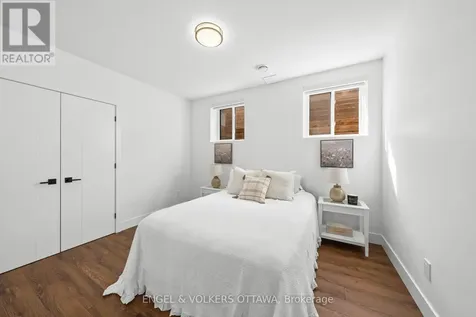 620 Rowanwood Avenue Ottawa ON K2A 3E2