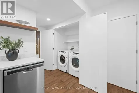 620 Rowanwood Avenue Ottawa ON K2A 3E2