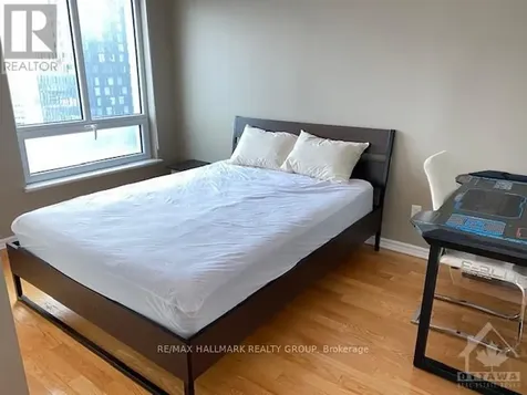 200 Rideau Street Ottawa ON K1N 5Y1