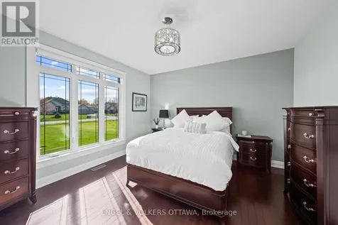 1457 Waters Edge Way Ottawa ON K4P 0C6