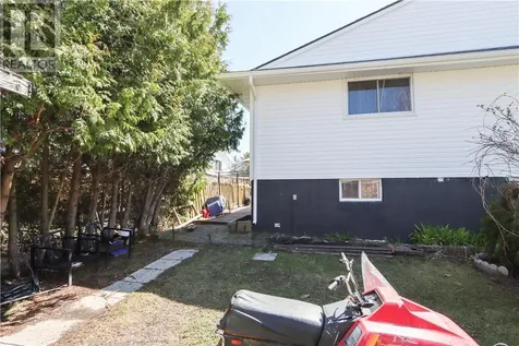 554 Phillip Street Lively ON P3Y 1N1