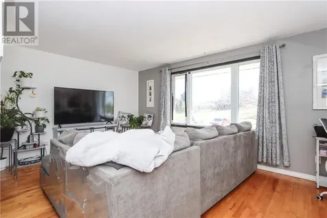 554 Phillip Street Lively ON P3Y 1N1