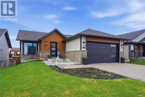 46 Meadowgreen Drive Garson ON P3L 0B1