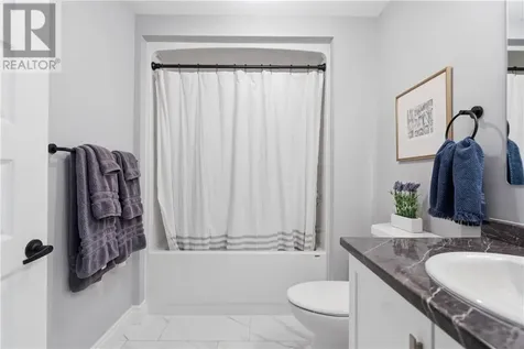 46 Meadowgreen Drive Garson ON P3L 0B1
