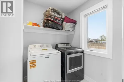 98 Peter Avenue Leamington ON N8H 0E7