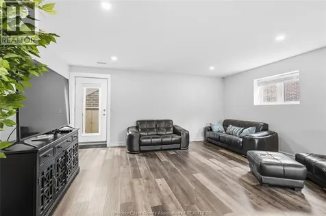 98 Peter Avenue Leamington ON N8H 0E7