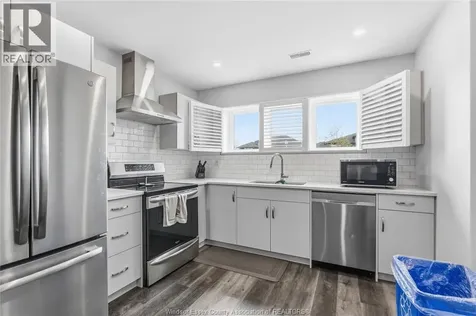 98 Peter Avenue Leamington ON N8H 0E7