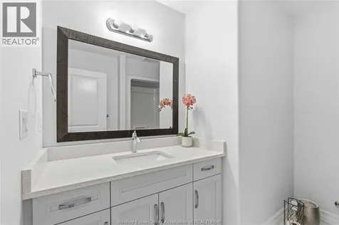 98 Peter Avenue Leamington ON N8H 0E7