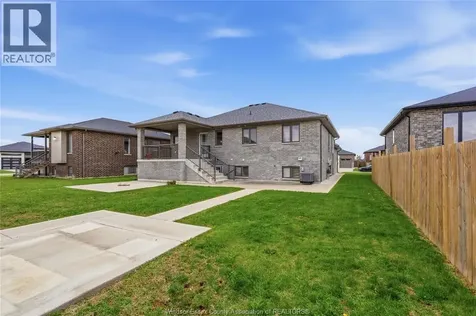 98 Peter Avenue Leamington ON N8H 0E7