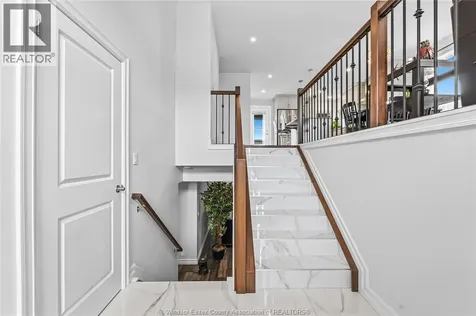 98 Peter Avenue Leamington ON N8H 0E7