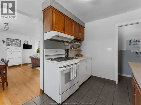 1384 Granville Crescent Windsor ON N9C 3N8