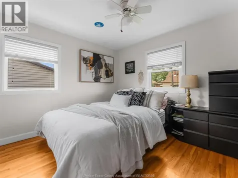 1384 Granville Crescent Windsor ON N9C 3N8