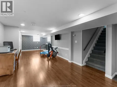 1384 Granville Crescent Windsor ON N9C 3N8
