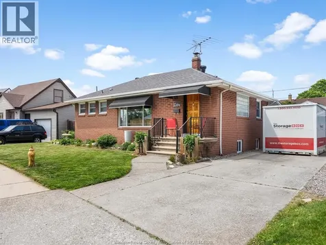 1384 Granville Crescent Windsor ON N9C 3N8