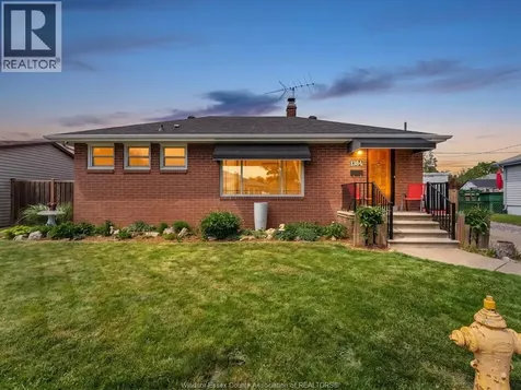 1384 Granville Crescent Windsor ON N9C 3N8