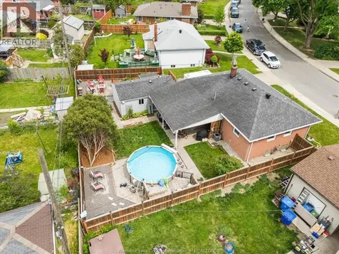 1384 Granville Crescent Windsor ON N9C 3N8