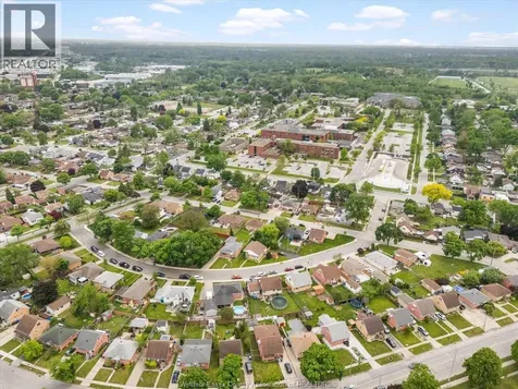 1384 Granville Crescent Windsor ON N9C 3N8