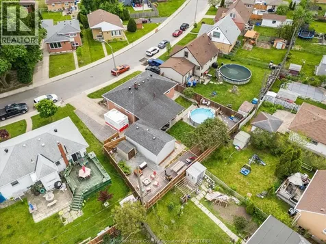1384 Granville Crescent Windsor ON N9C 3N8