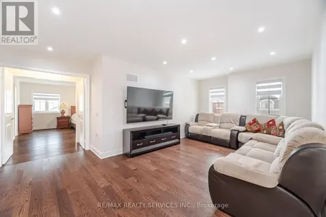20 Royal Fern Crescent Caledon ON L7C 4G7