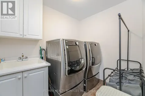 20 Royal Fern Crescent Caledon ON L7C 4G7