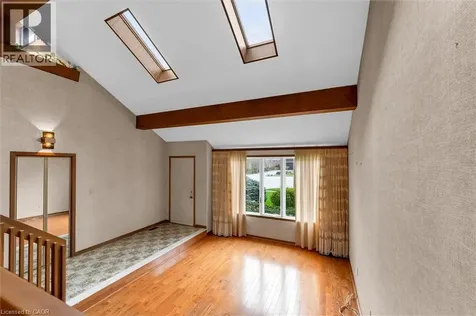 11 Crawford Court Dundas ON L9H 6G2