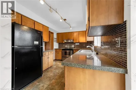 11 Crawford Court Dundas ON L9H 6G2