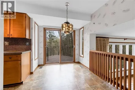 11 Crawford Court Dundas ON L9H 6G2