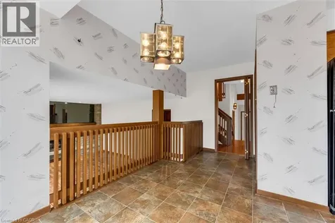 11 Crawford Court Dundas ON L9H 6G2