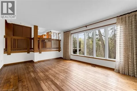 11 Crawford Court Dundas ON L9H 6G2