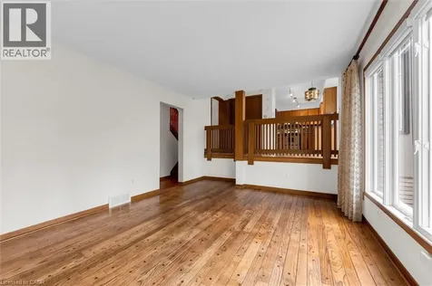 11 Crawford Court Dundas ON L9H 6G2