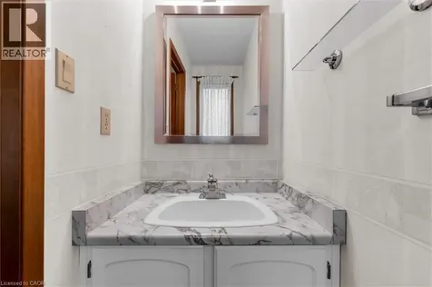 11 Crawford Court Dundas ON L9H 6G2