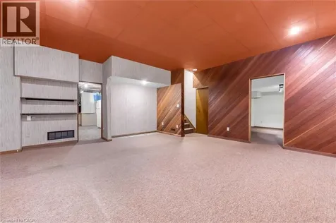 11 Crawford Court Dundas ON L9H 6G2