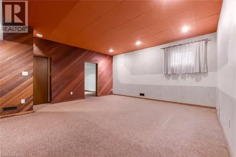 11 Crawford Court Dundas ON L9H 6G2