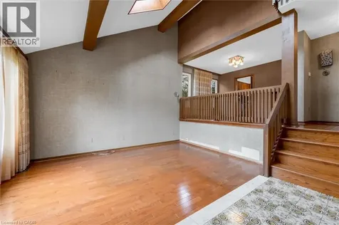 11 Crawford Court Dundas ON L9H 6G2