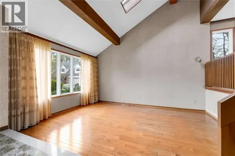 11 Crawford Court Dundas ON L9H 6G2
