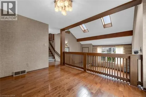 11 Crawford Court Dundas ON L9H 6G2