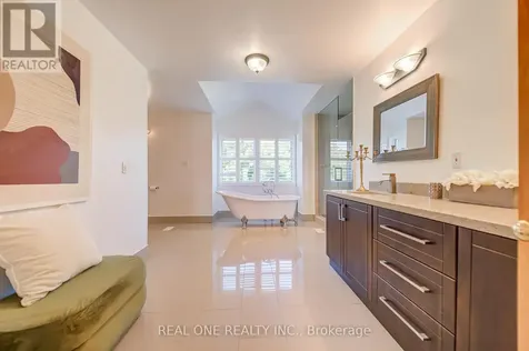 2477 Hornes Road East Gwillimbury ON L0G 1R0