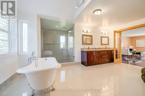 2477 Hornes Road East Gwillimbury ON L0G 1R0