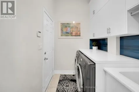 605 Mcgregor Farm Trail Newmarket (glenway Estates) ON L3X 0H6